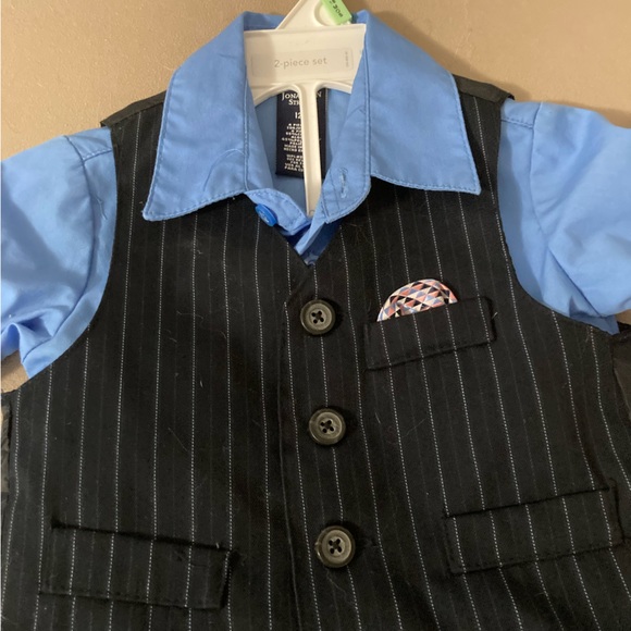 12 months suit - Picture 2 of 3